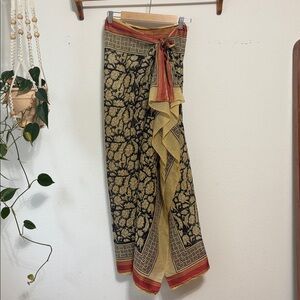 Elegant Black and Gold Sarong Wrap